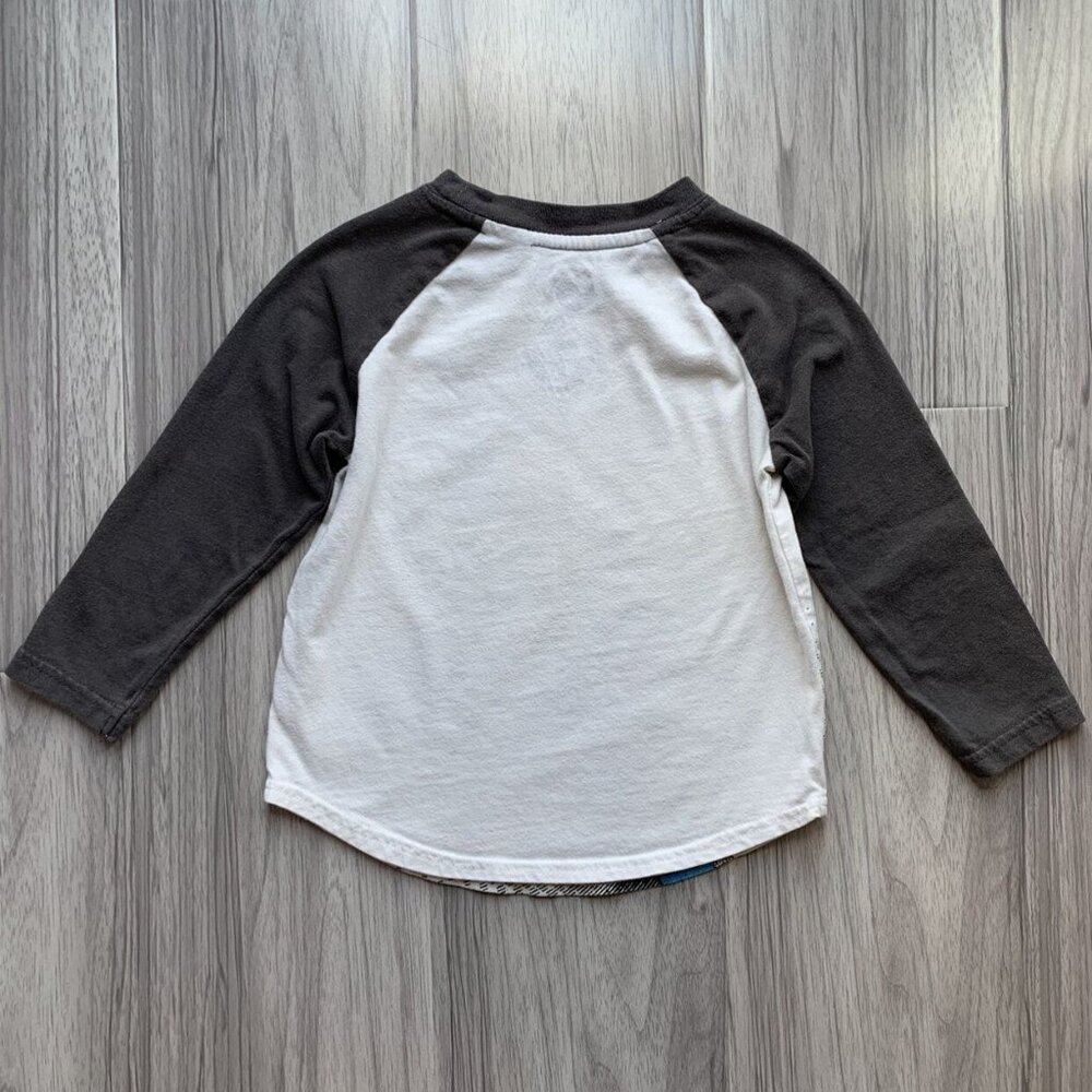 OP Geometric Skull Raglan Tee - Picture 6 of 12
